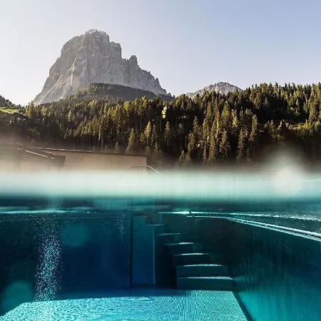 Touring Dolomites 4*