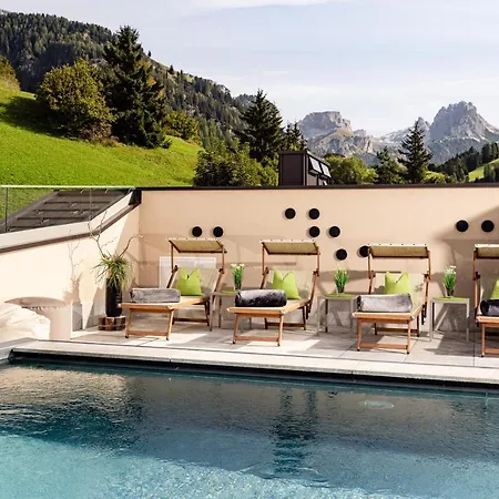호텔 Touring Dolomites Santa Cristina Val Gardena