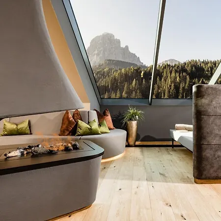 Touring Dolomites 4*